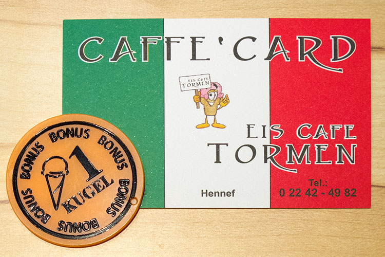 CAFFE'CARD und Bonus-Chip für eine Kugel Eis